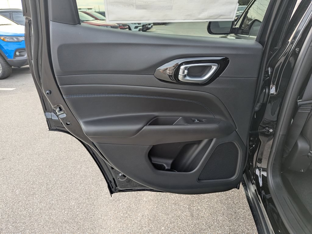 New 2026 Jeep Compass Latitude AWD/4WD image 27