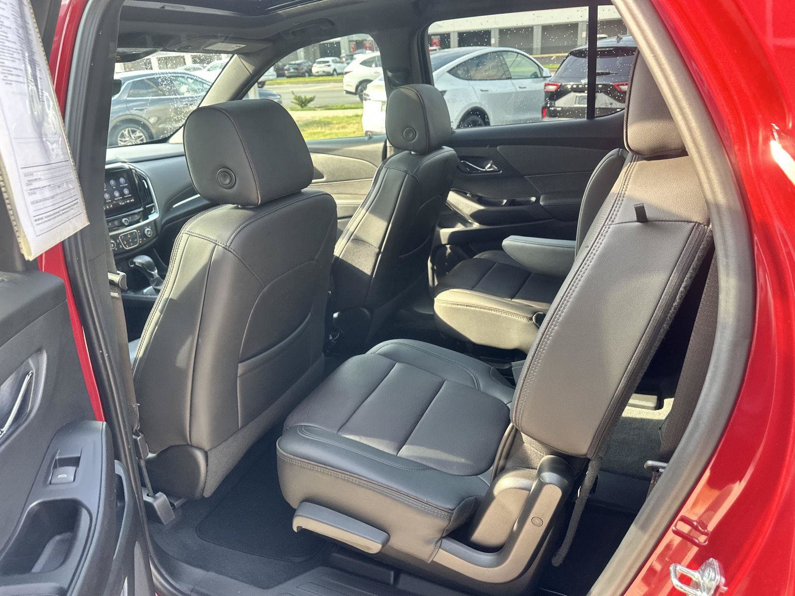 Used 2023 Chevrolet Traverse High Country FWD image 49