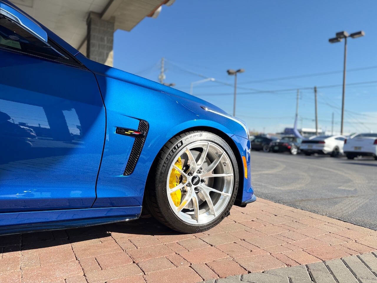 Used 2018 Cadillac CTS V w/ Luxury Package RWD image 22