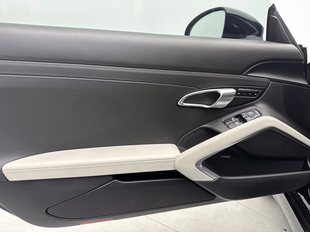 Certified 2024 Porsche 718 Cayman S RWD image 11