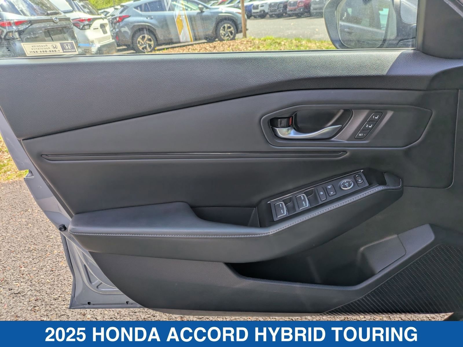 Used 2025 Honda Accord Touring image 12