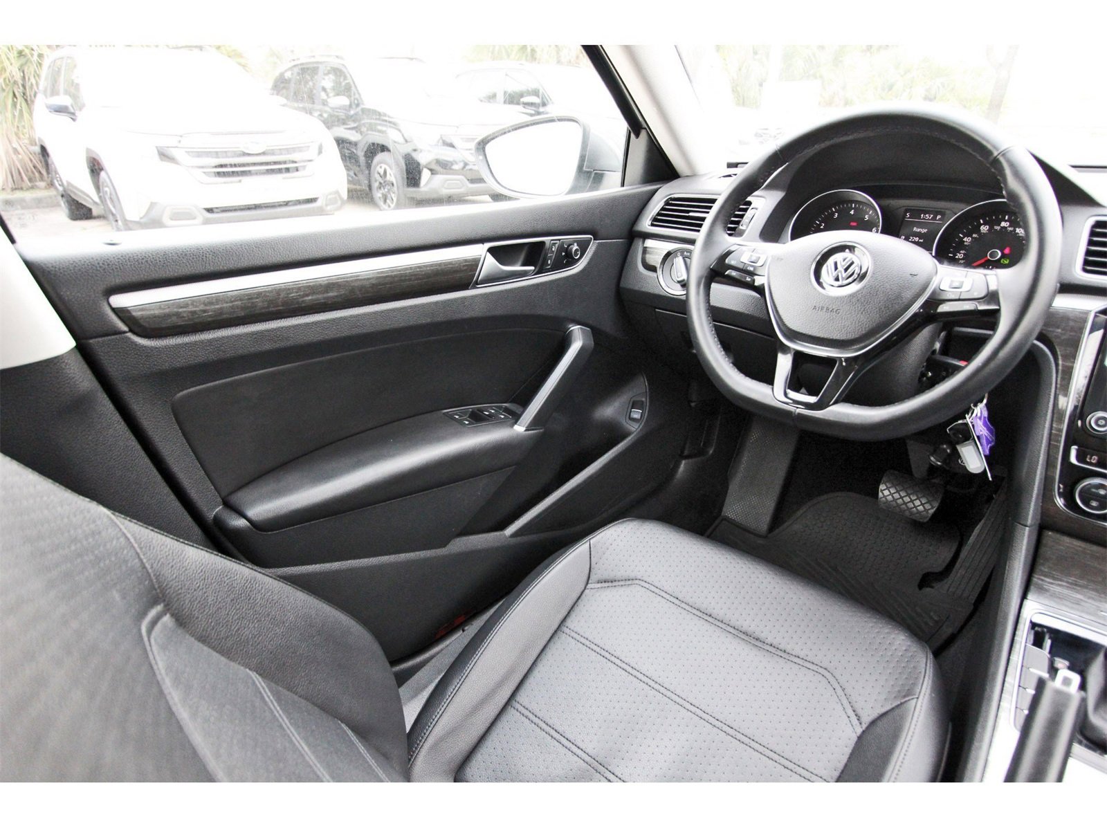 Used 2016 Volkswagen Passat 1.8T SE image 8