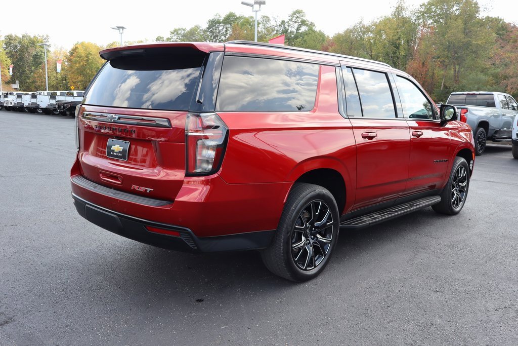 Used 2024 Chevrolet Suburban RST w/ Luxury Package image 36