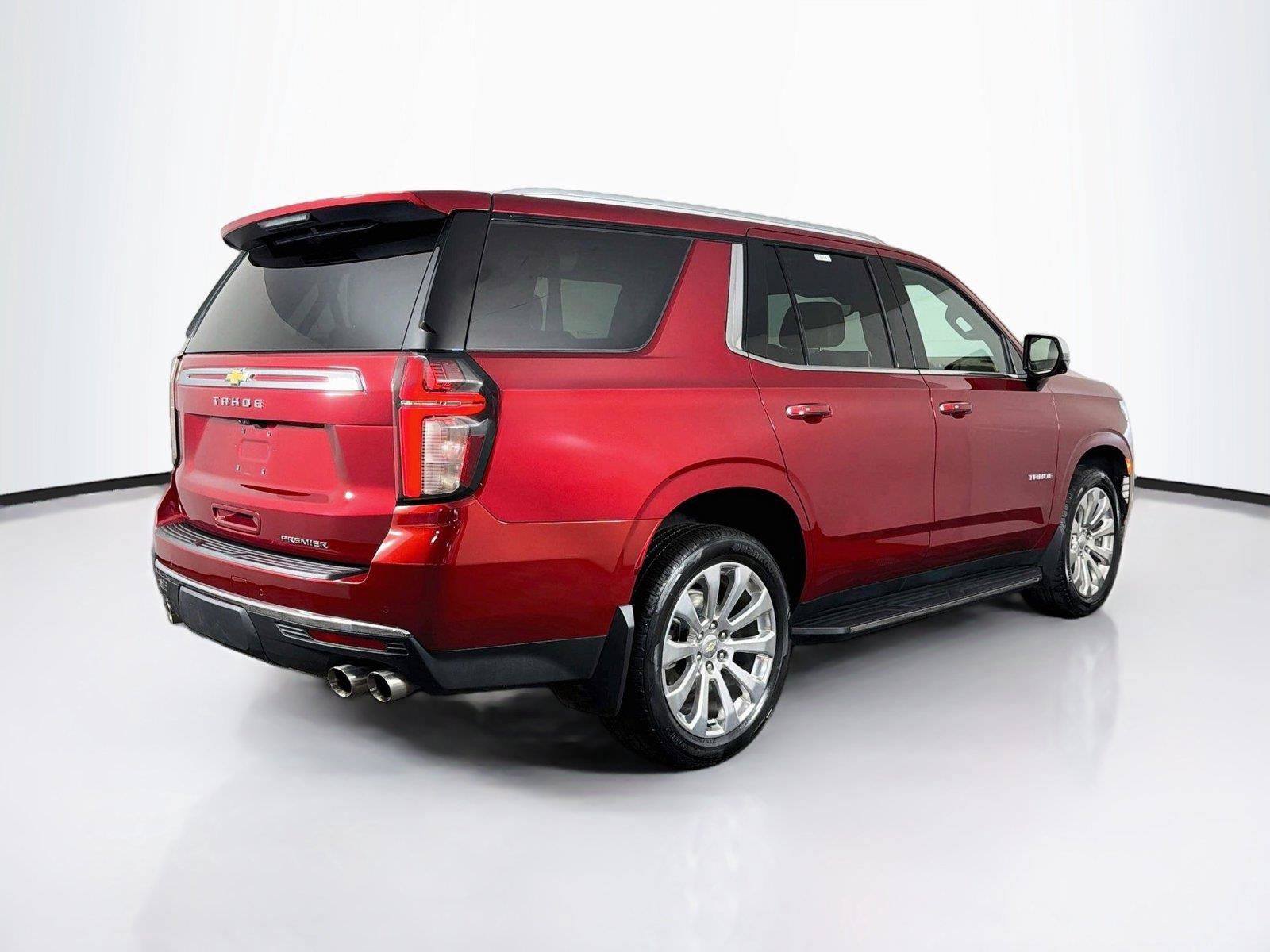 Used 2021 Chevrolet Tahoe Premier w/ Premium Package AWD/4WD image 11
