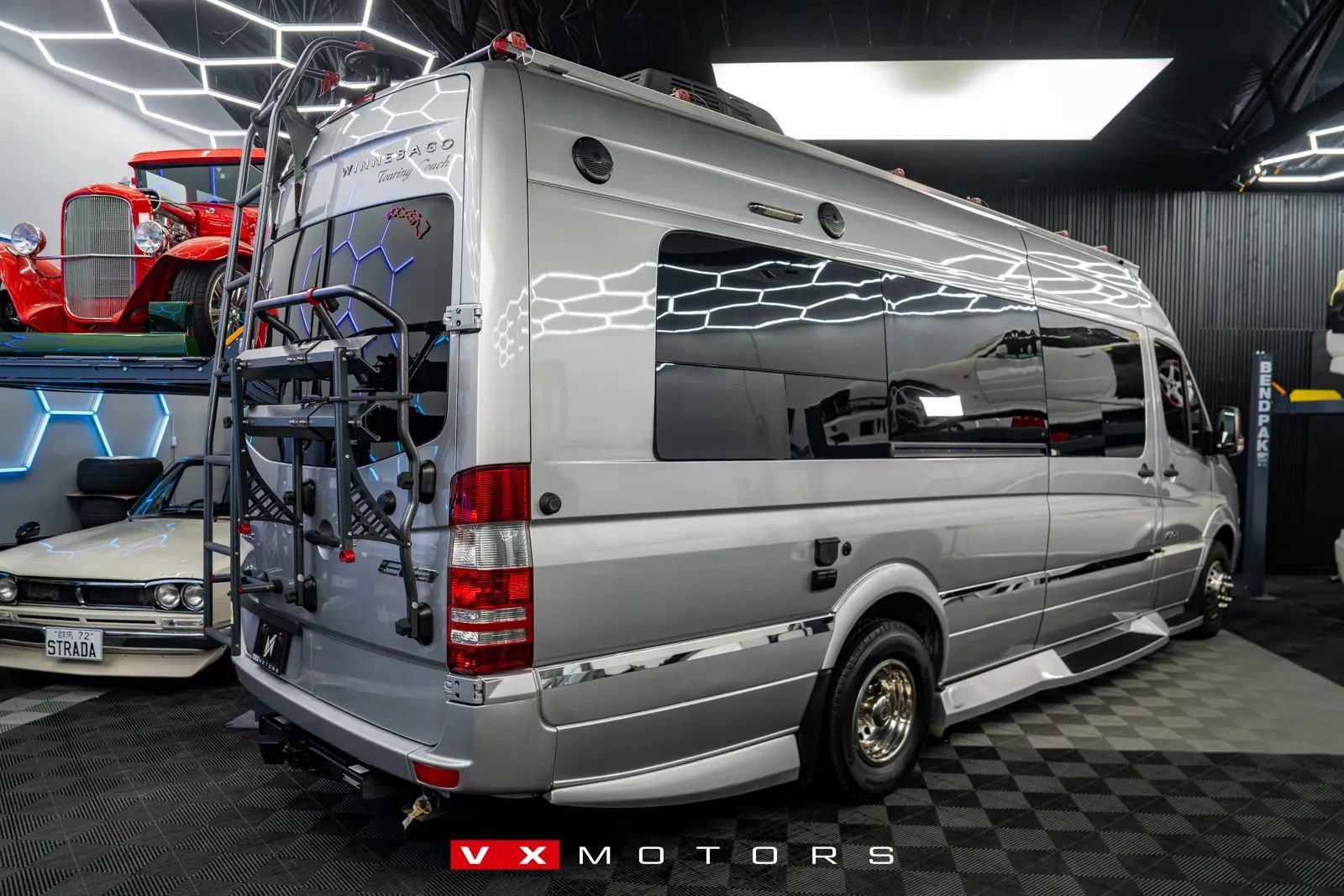 Used 2017 Mercedes-Benz Sprinter 3500 image 2