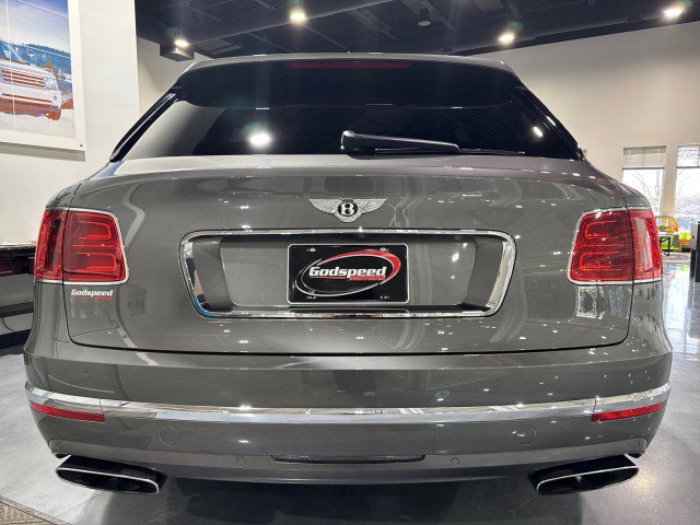 Used 2017 Bentley Bentayga image 8