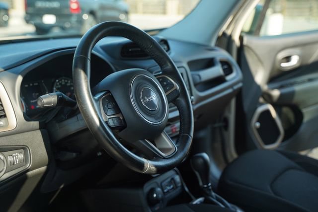 Used 2016 Jeep Renegade 75th Anniversary image 26