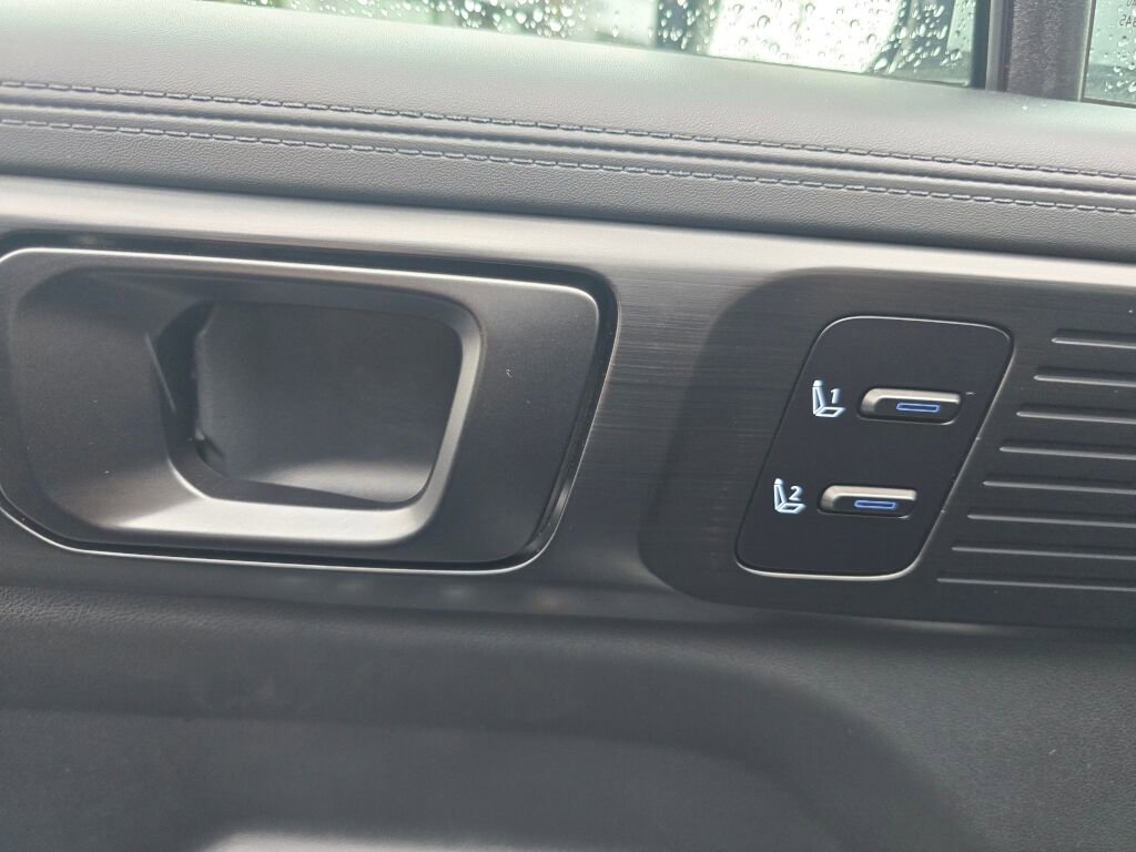 Used 2025 Hyundai Santa Fe Calligraphy image 22