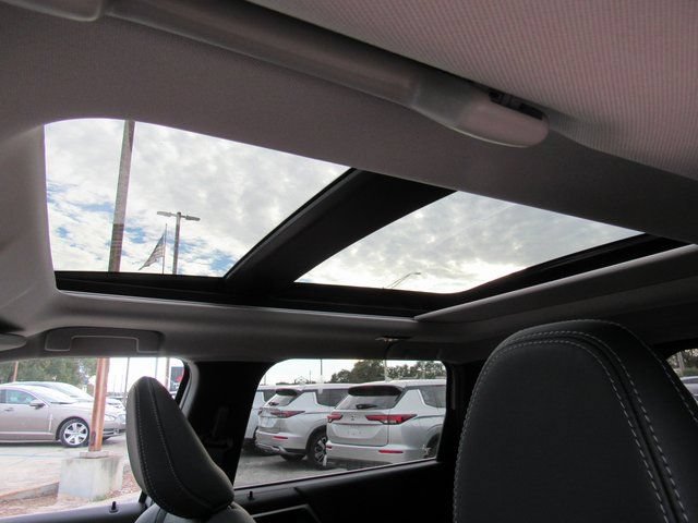 New 2026 Mitsubishi Outlander SE FWD image 15