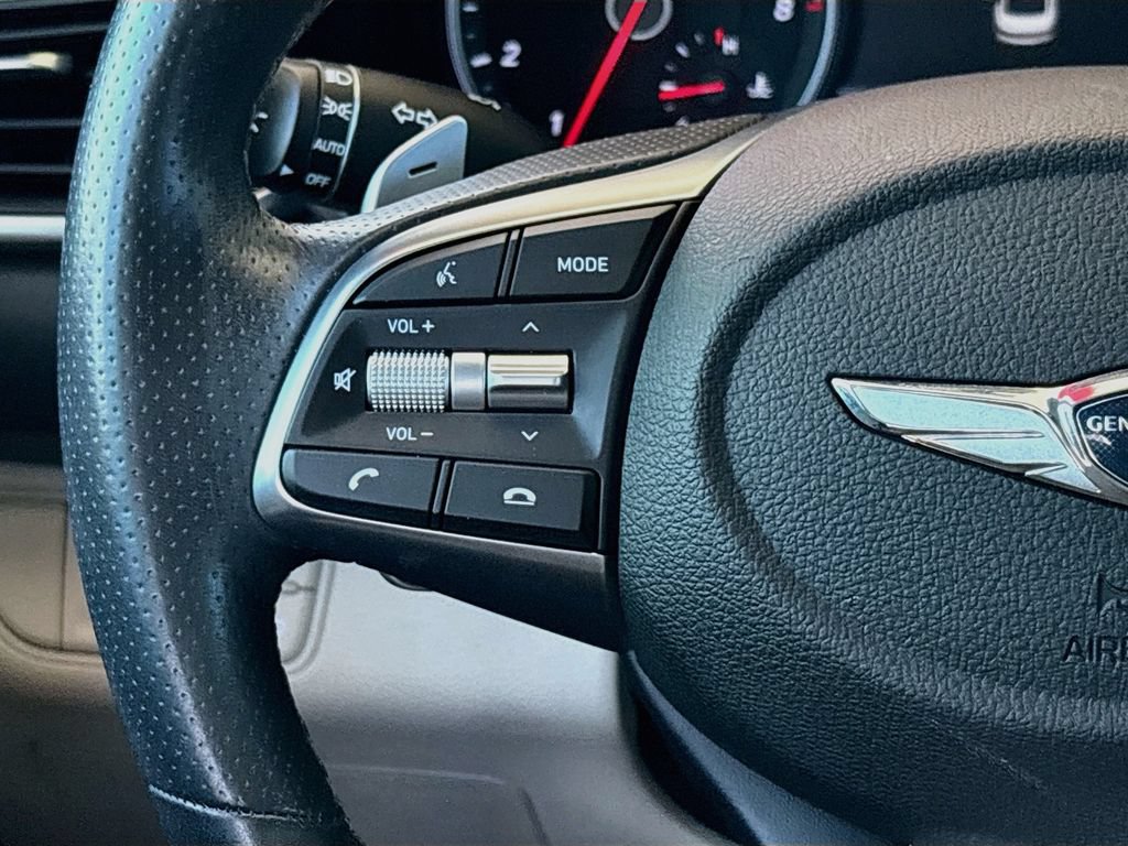 Used 2019 Genesis G70 2.0T Advanced w/ Prestige Package AWD/4WD image 11