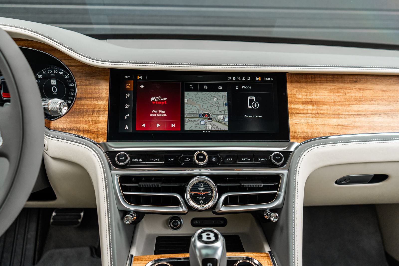 Certified 2026 Bentley Flying Spur Plug-In Hybrid AWD/4WD image 32