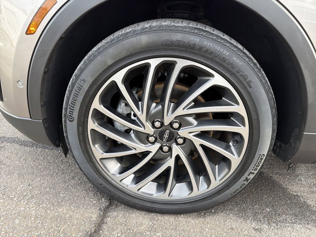 Used 2020 Lincoln Nautilus Reserve image 25