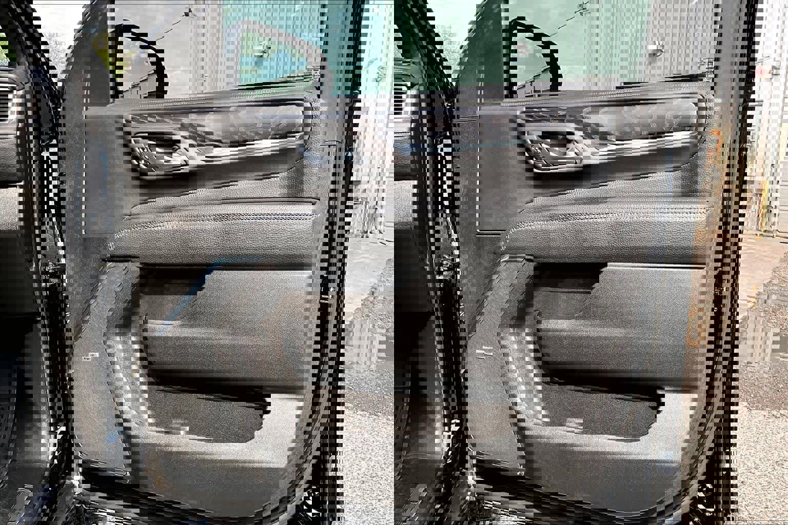 Used 2022 GMC Yukon XL Denali image 23