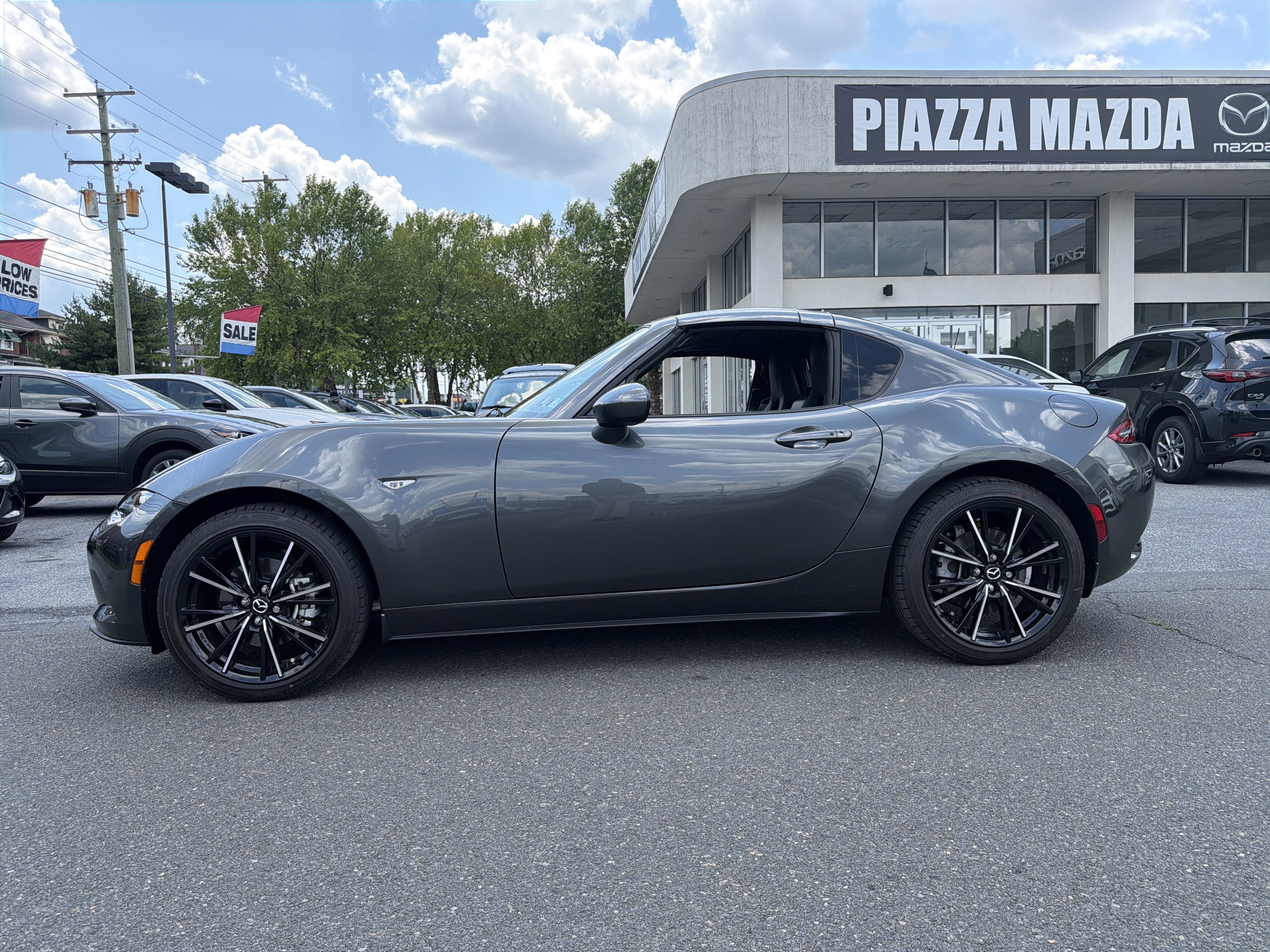 Used 2024 MAZDA MX-5 Miata RF Grand Touring RWD image 4
