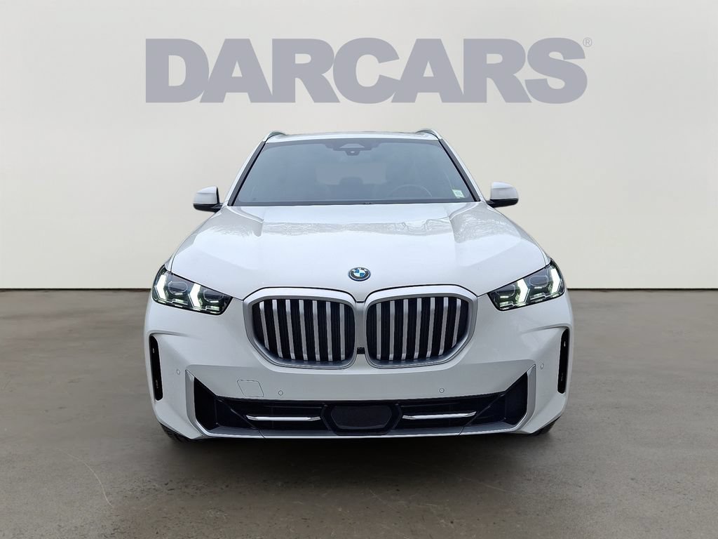 Used 2025 BMW X5 xDrive50e AWD/4WD image 2