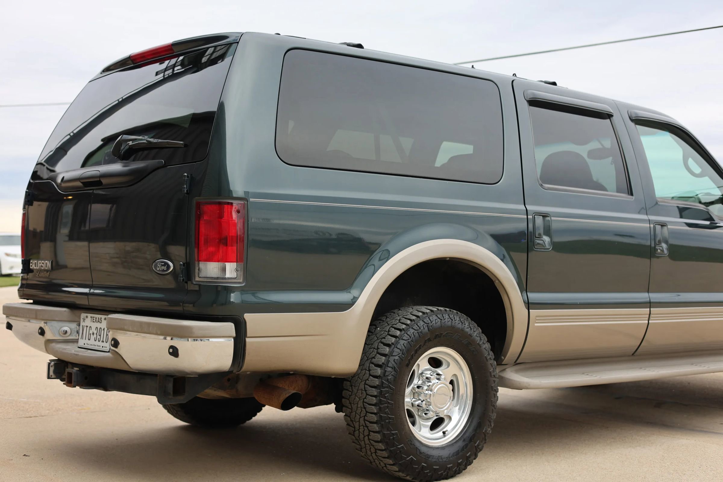 Used 2000 Ford Excursion Limited image 4