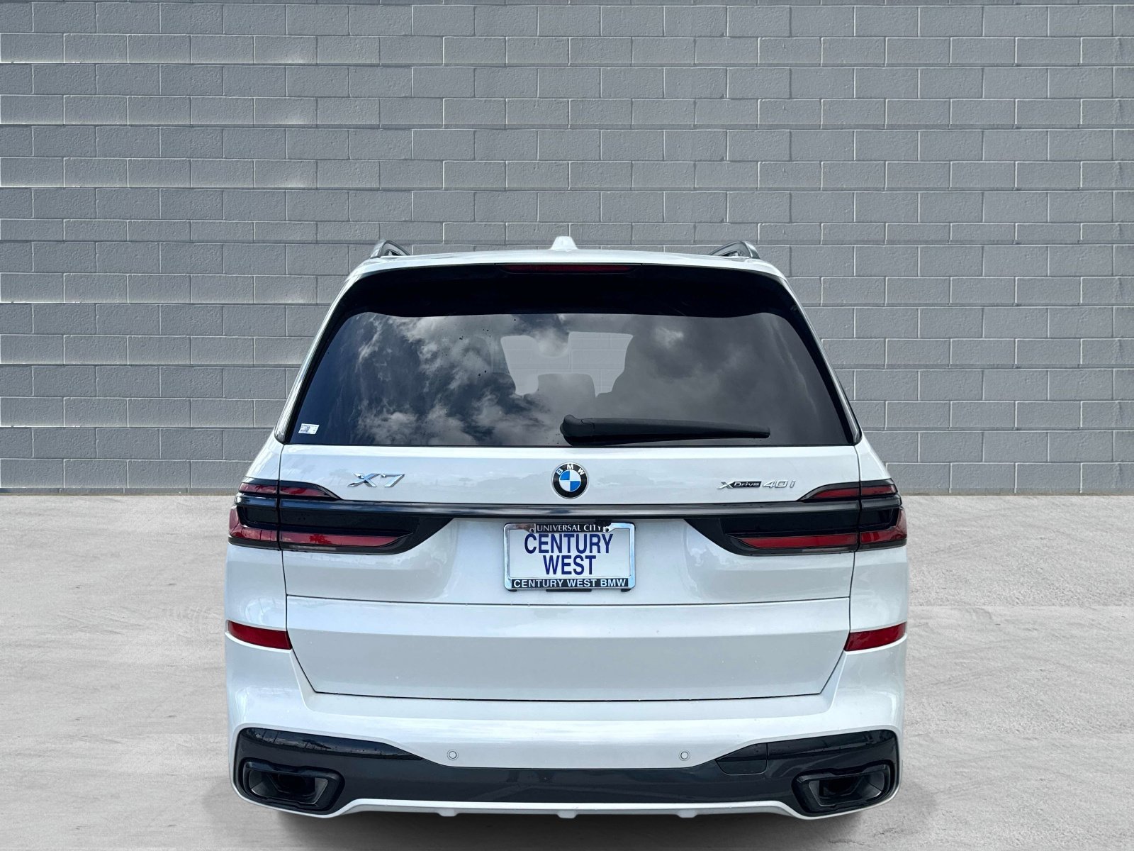 Used 2024 BMW X7 xDrive40i AWD/4WD image 4