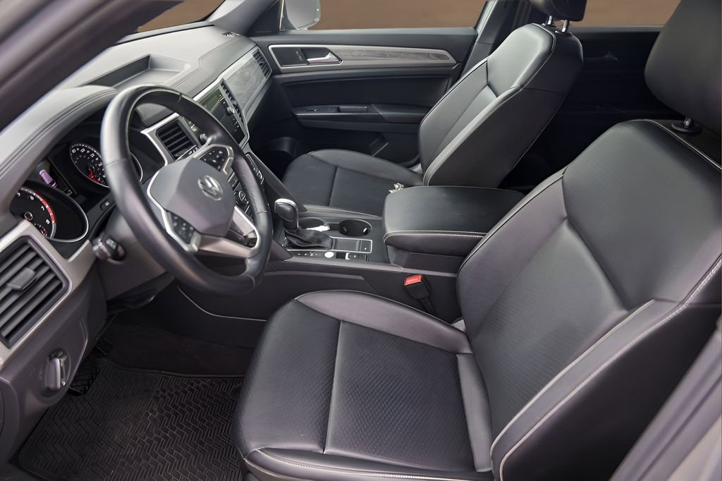 Used 2020 Volkswagen Atlas Cross Sport SE w/ Towing Package FWD image 10