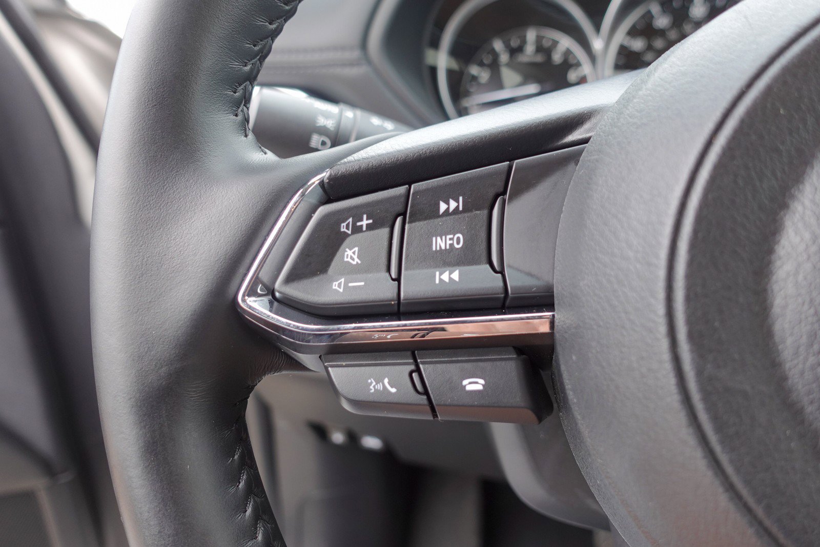 Used 2025 MAZDA CX-5 AWD 2.5 S w/ Preferred Package image 14