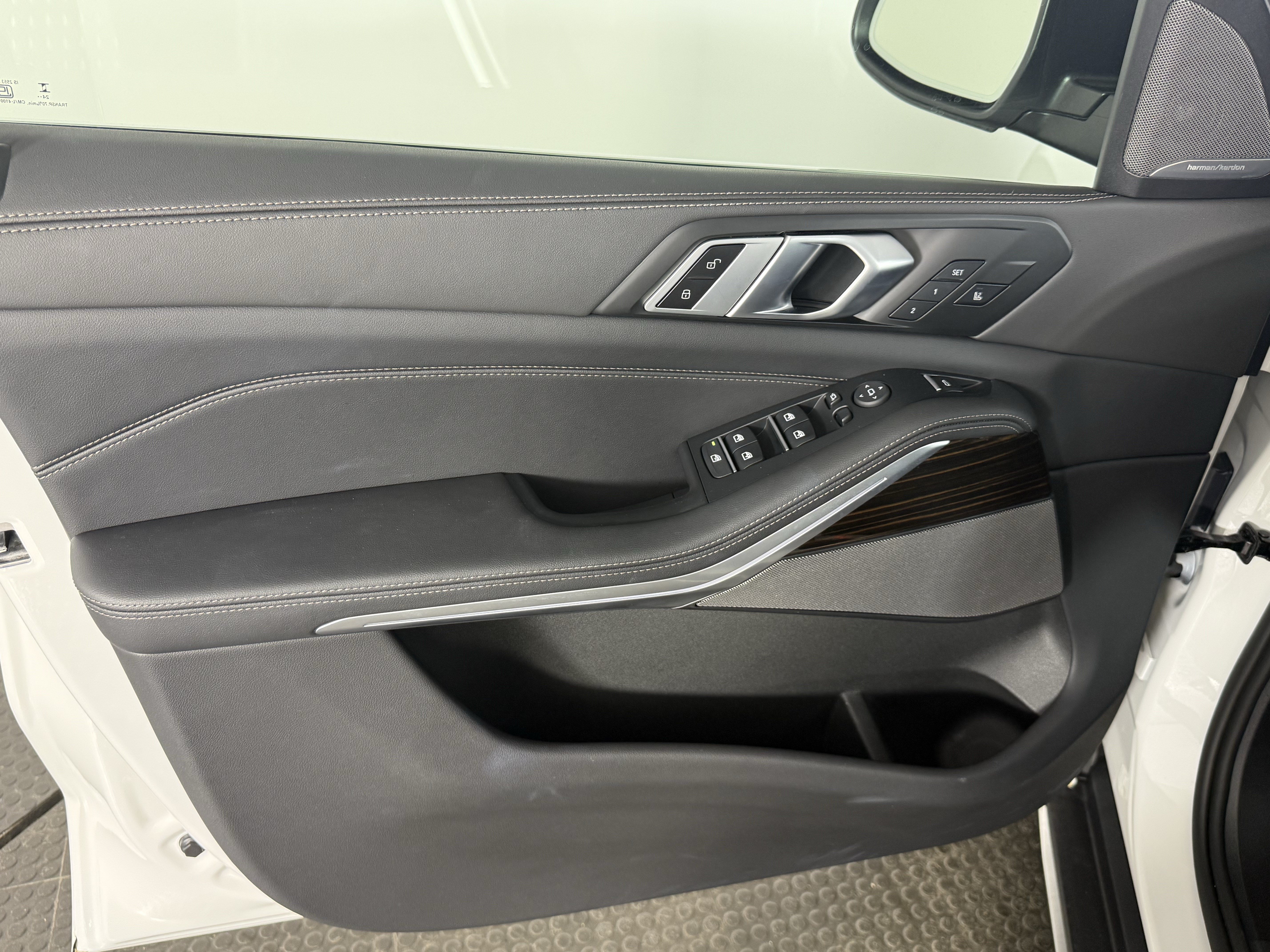 Certified 2025 BMW X5 xDrive40i AWD/4WD image 10