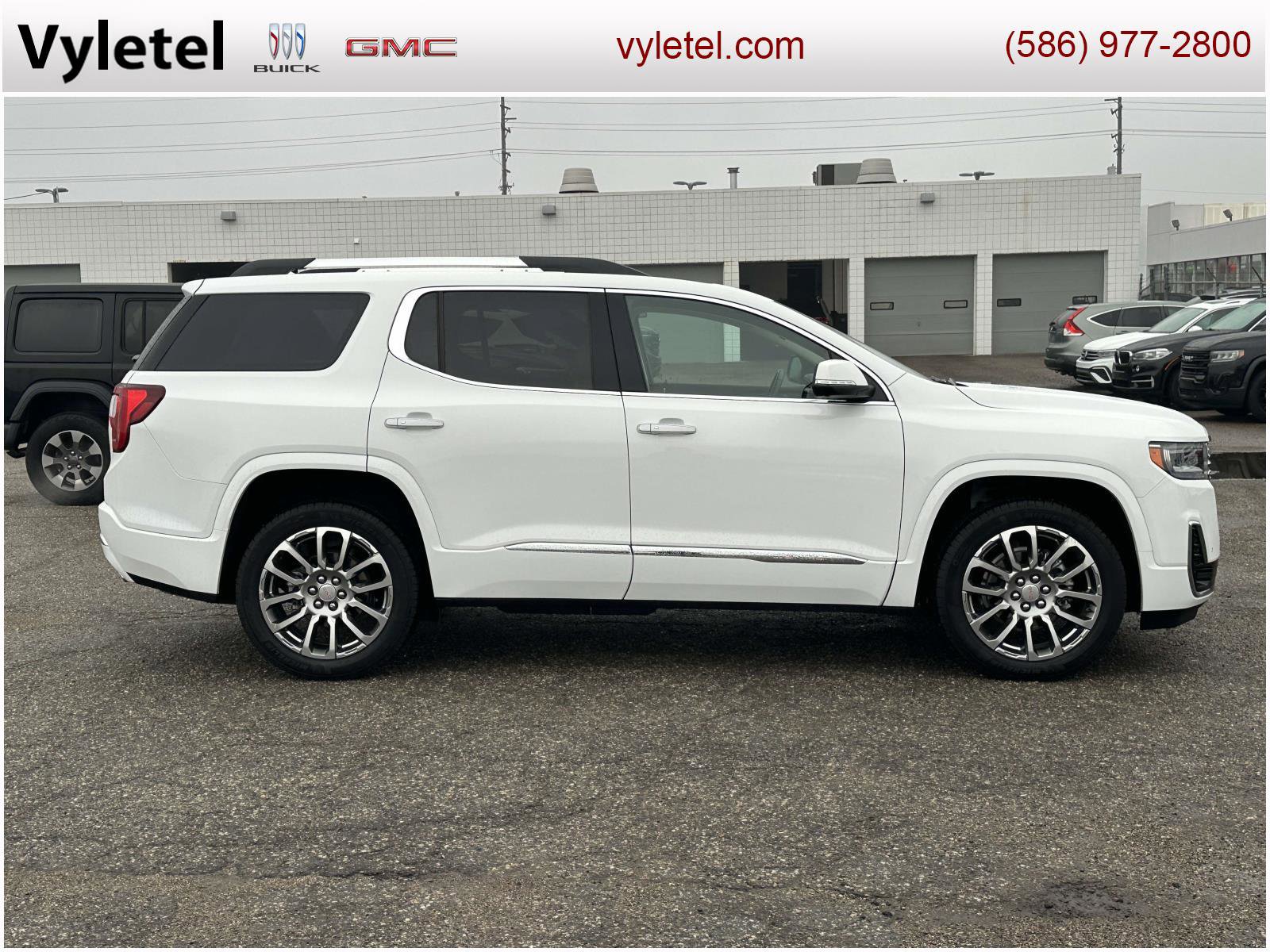 Certified 2023 GMC Acadia Denali w/ Denali Ultimate Package image 2