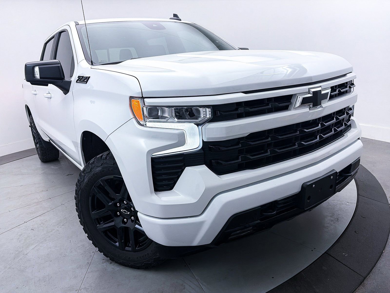 Used 2022 Chevrolet Silverado 1500 RST image 3