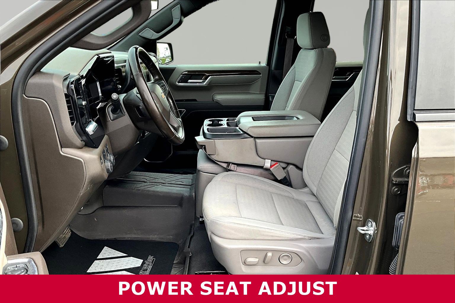 Used 2023 Chevrolet Silverado 1500 LT w/ Max Trailering Package image 23