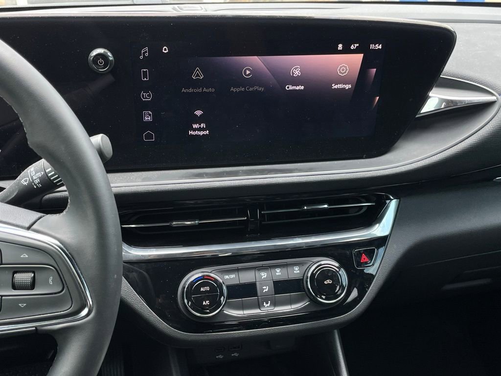 Used 2025 Buick Envista Sport Touring w/ Convenience II Package image 17