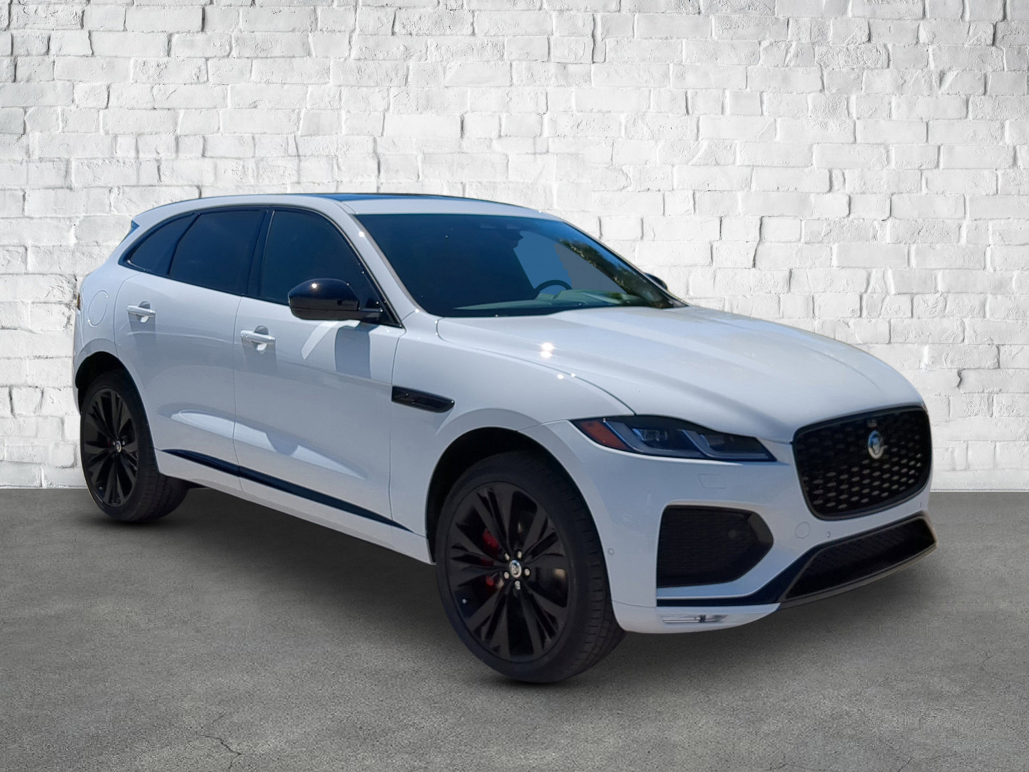New 2026 Jaguar F-PACE R-Dynamic S image 5
