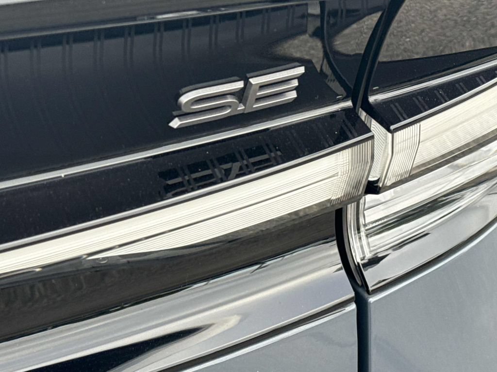 Certified 2023 Toyota Prius Prime FWD image 7