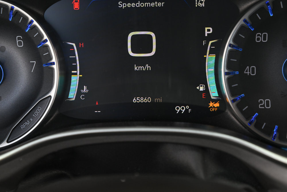 Used 2024 Chrysler Pacifica Touring-L FWD image 16