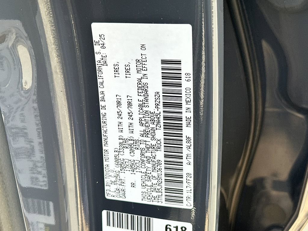 Used 2025 Toyota Tacoma SR5 image 31