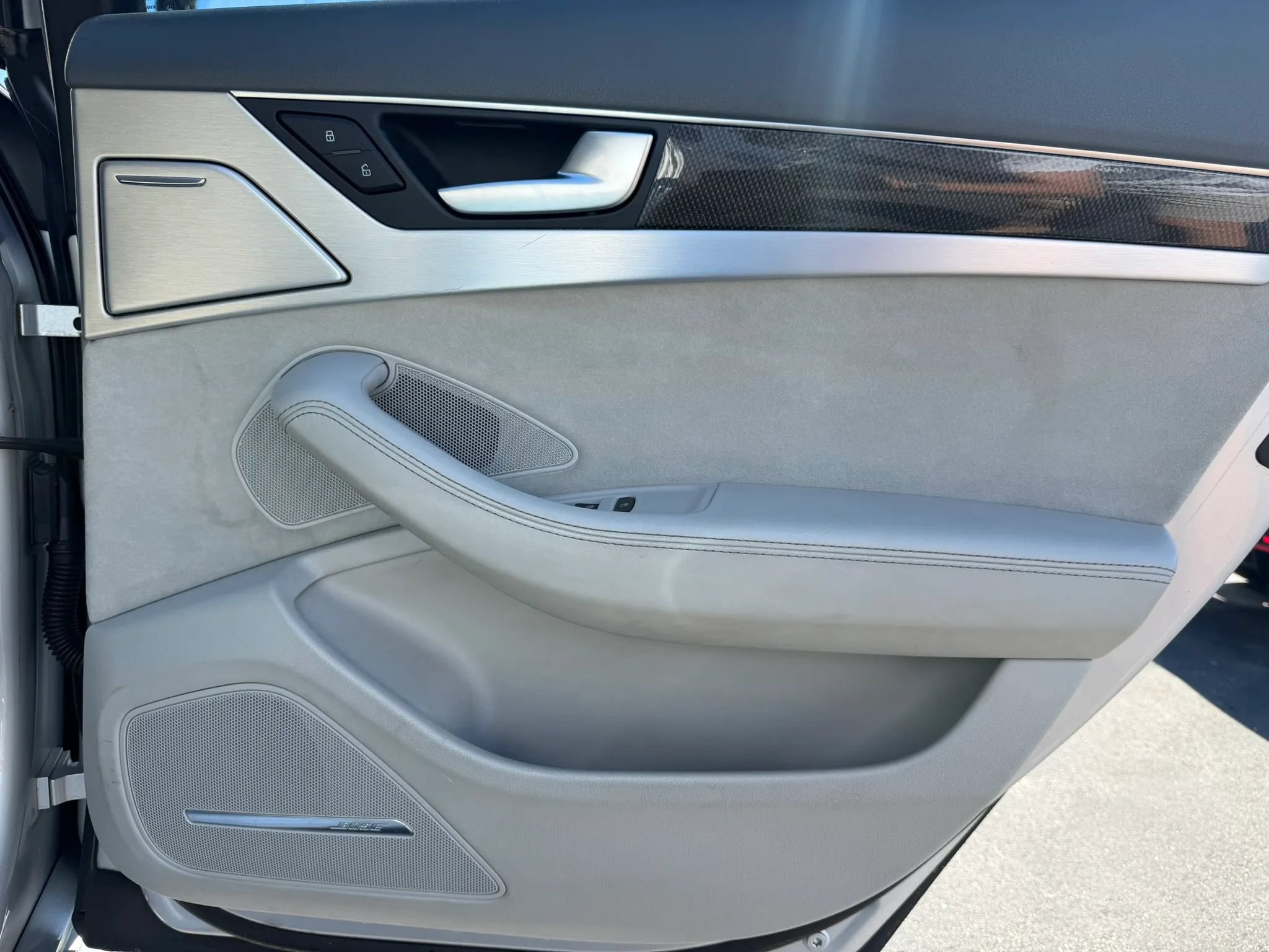 Used 2013 Audi S8 AWD/4WD image 20