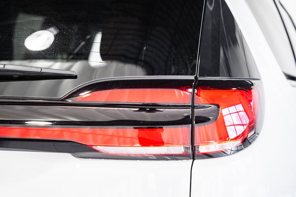 New 2026 Chrysler Pacifica Pinnacle image 6