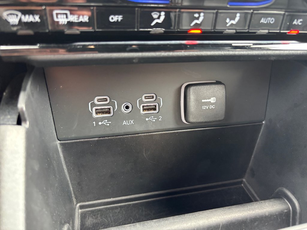Used 2025 Jeep Grand Cherokee Limited AWD/4WD image 27