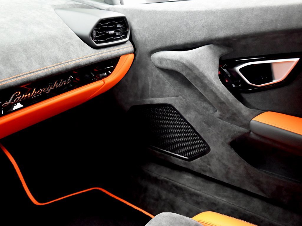 Used 2024 Lamborghini Huracan Sterrato image 21