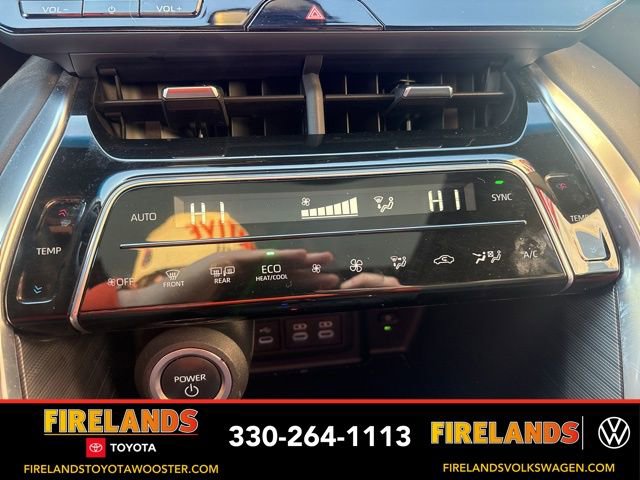 Used 2023 Toyota Venza Limited image 18