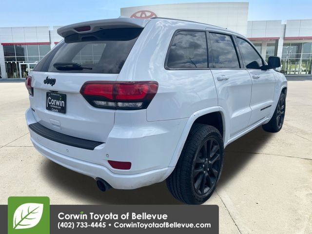 Used 2019 Jeep Grand Cherokee Altitude AWD/4WD image 5