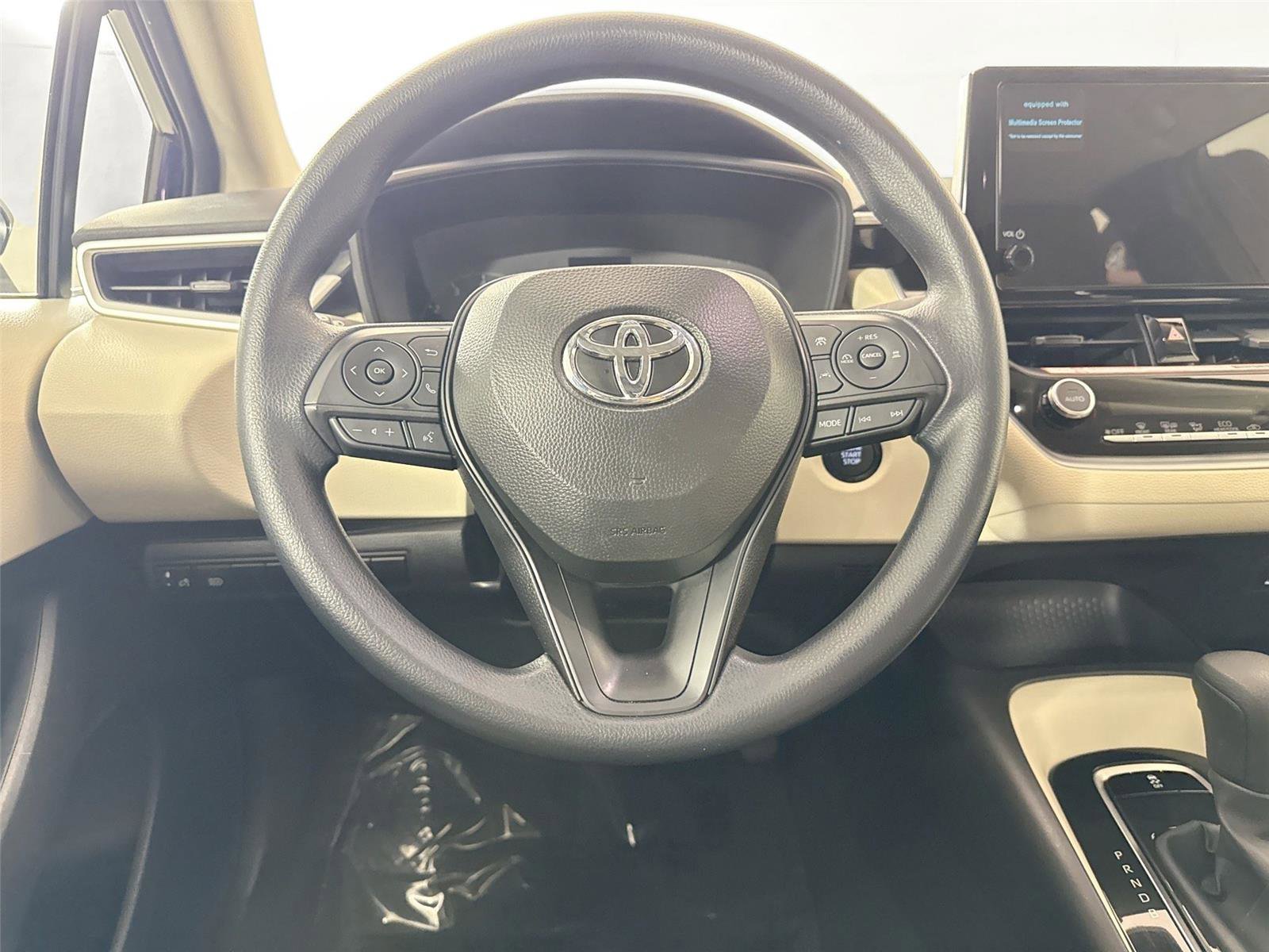 Used 2025 Toyota Corolla LE image 31