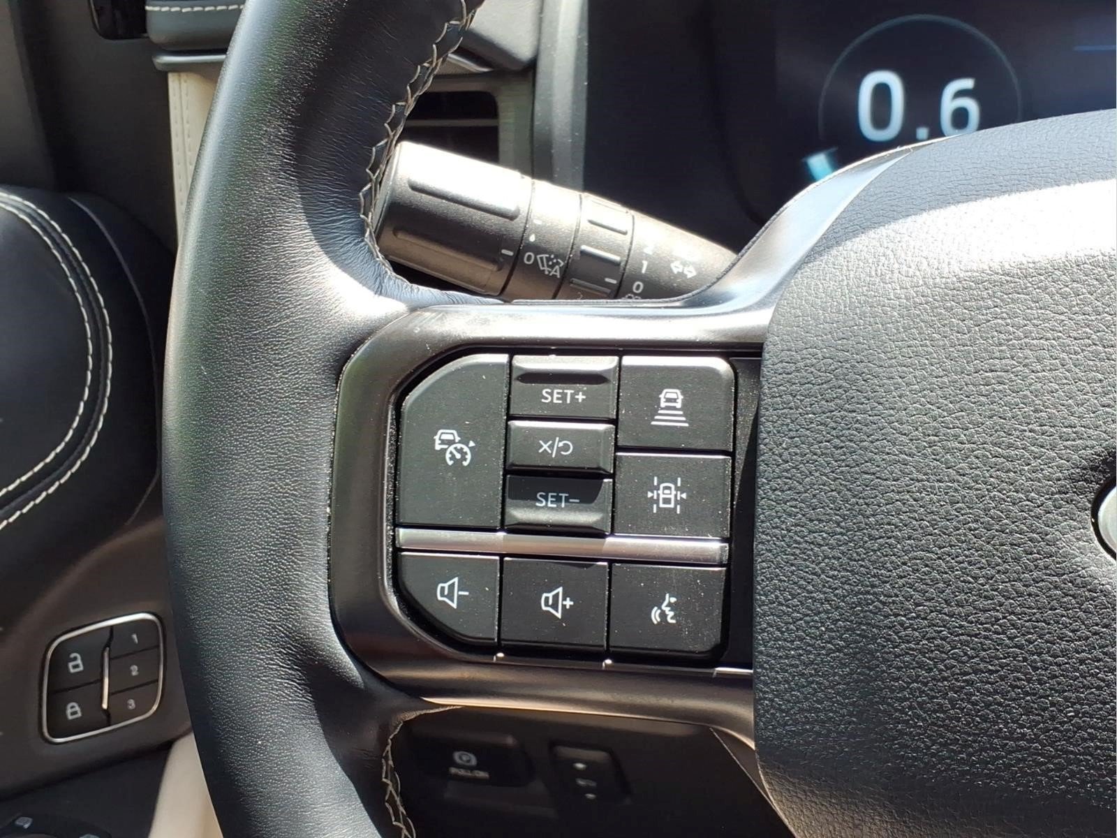 Used 2024 Ford Expedition Max Platinum AWD/4WD image 23