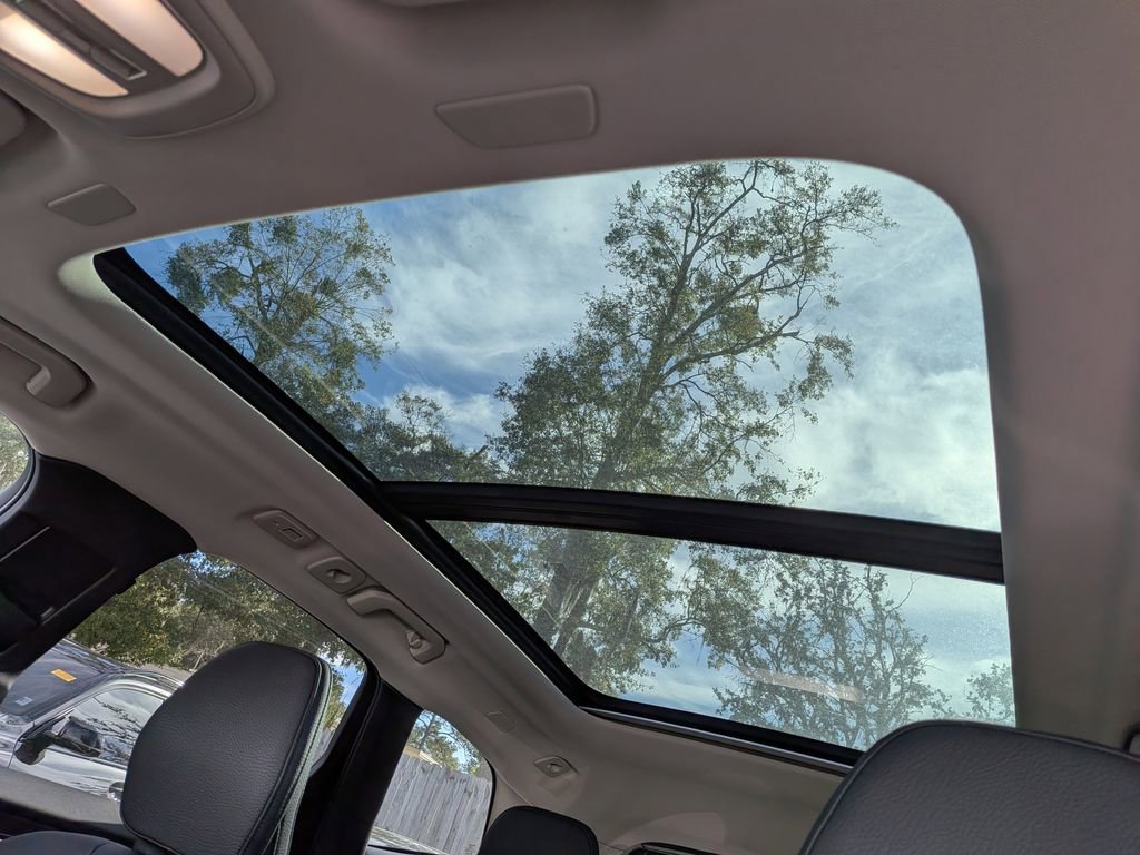 New 2024 Volvo XC60 T8 Plus w/ Protection Package Premier image 24