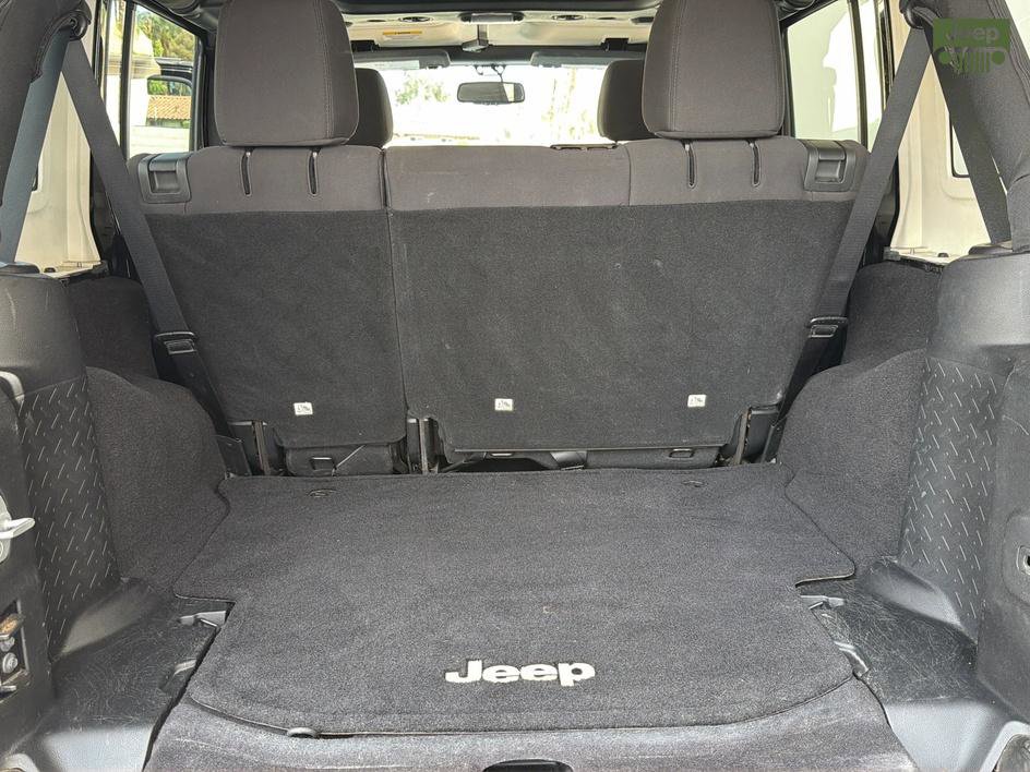 Used 2013 Jeep Wrangler Unlimited Sport image 18