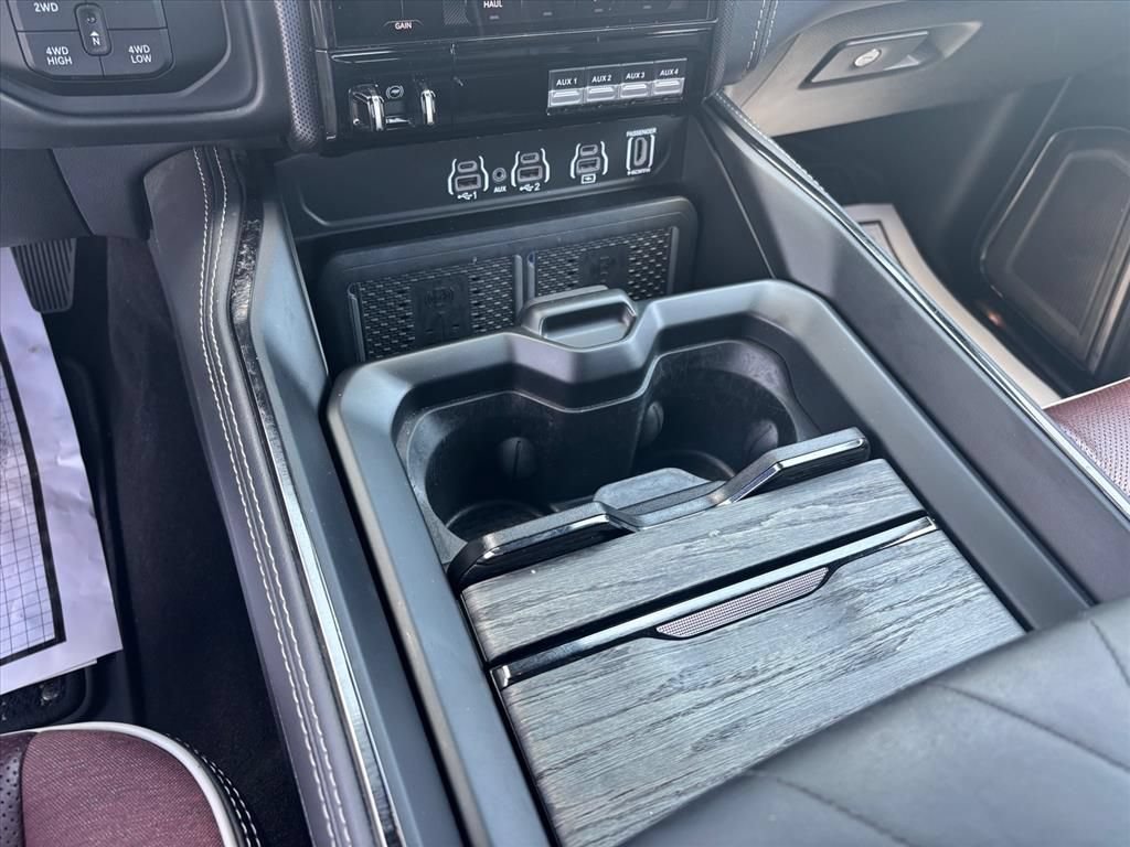 Used 2025 RAM 3500 Limited AWD/4WD image 20