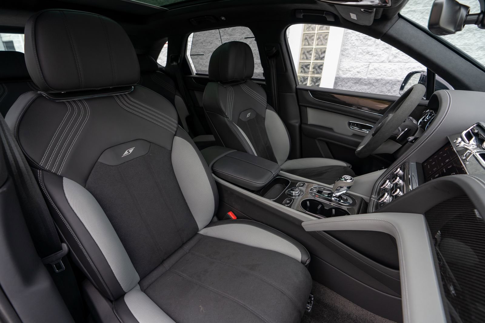 New 2025 Bentley Bentayga image 44