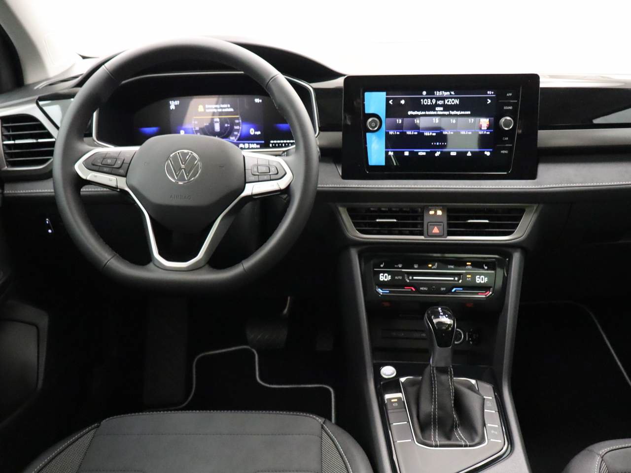 New 2026 Volkswagen Taos SE FWD image 13