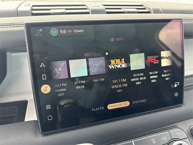 Used 2022 Land Rover Defender 110 X-Dynamic SE image 16