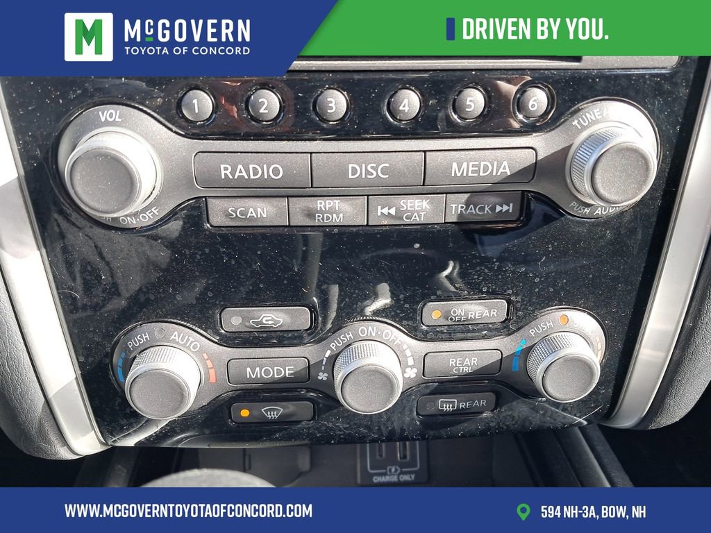 Used 2019 Nissan Pathfinder S image 25