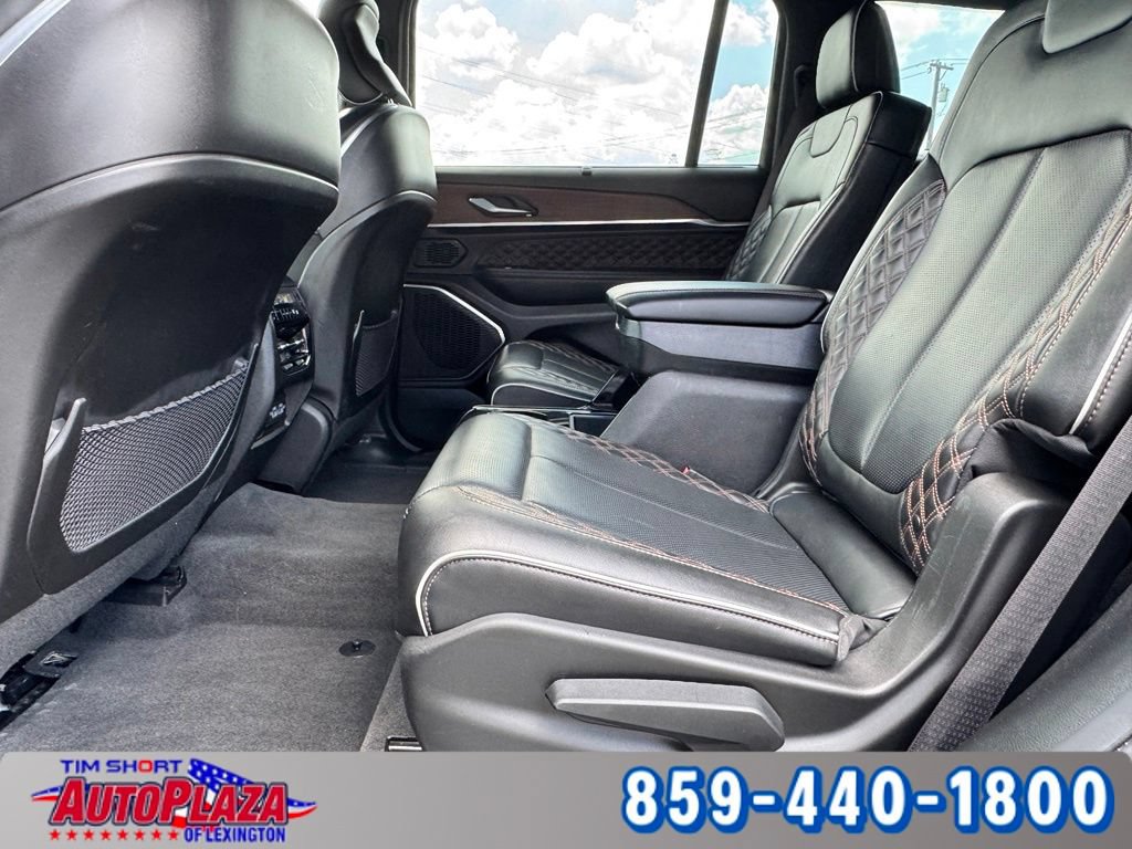 Used 2021 Jeep Grand Cherokee L Summit w/ Luxury Tech Group V AWD/4WD image 41