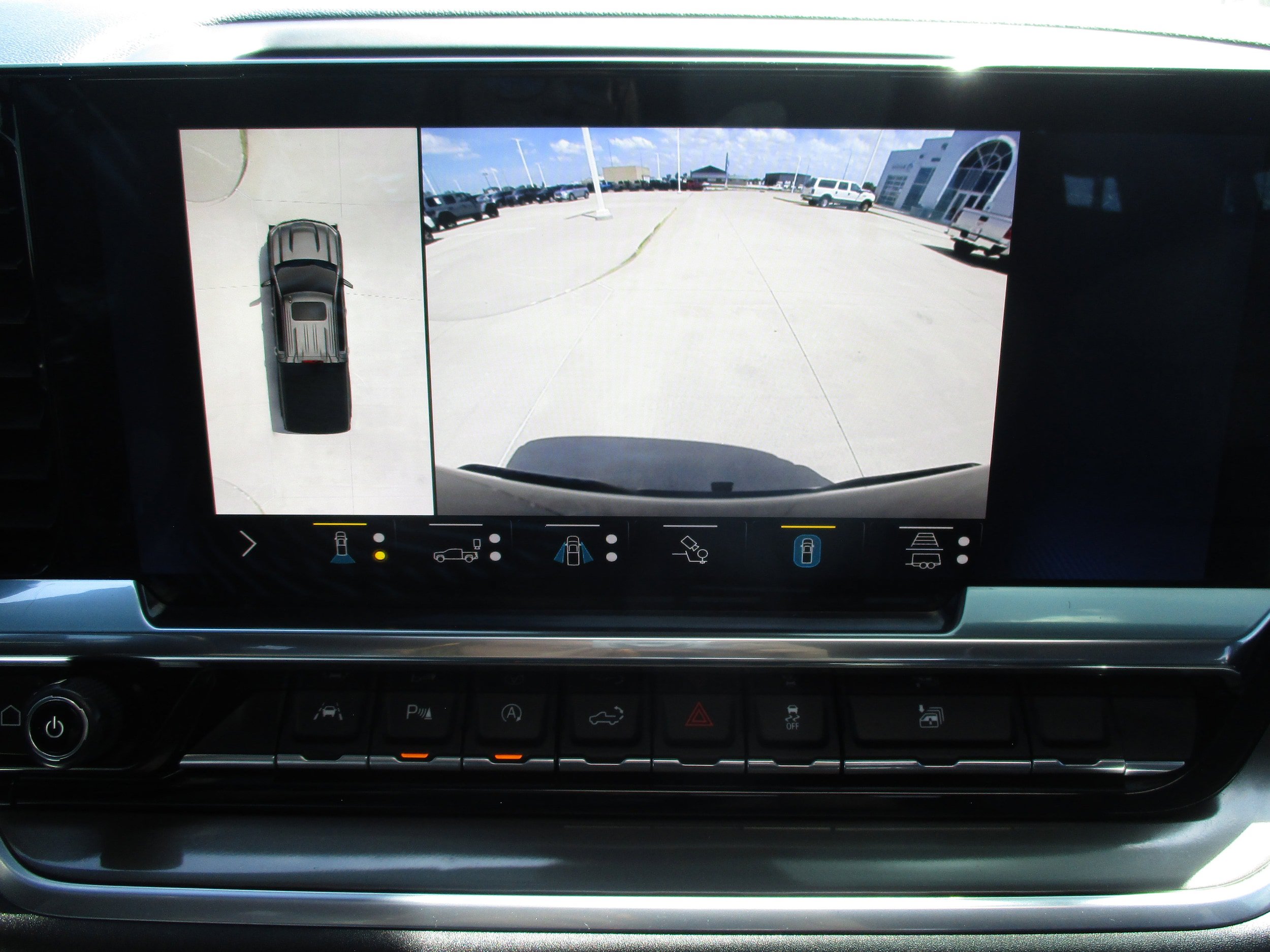 Used 2022 Chevrolet Silverado 1500 High Country w/ High Country Premium Package AWD/4WD image 29