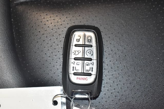 Certified 2024 Chrysler Pacifica Touring-L FWD image 14